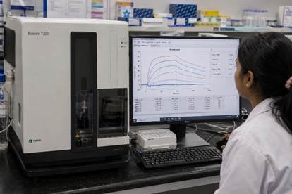 SPR biosensor instrument showing surface plasmon resonance SPR technology in a Bangalore biopharma lab